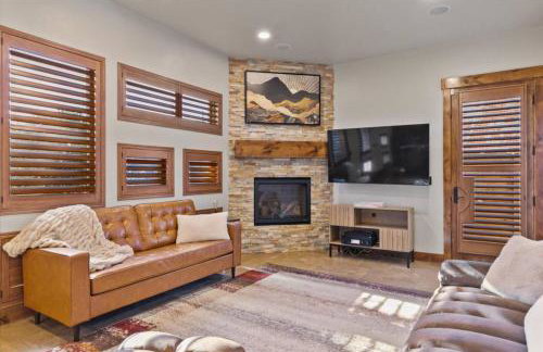 Reno Basecamp 2 King Suites, Walk to Food and Fun - Foto 24