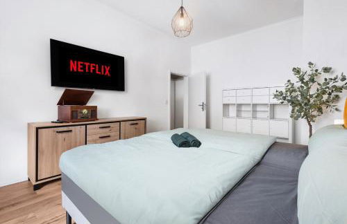 Moderne Suite bis zu 6 Personen - Central- free Parking - 3 Bedrooms - Netflix - Smart Home - Foto 9