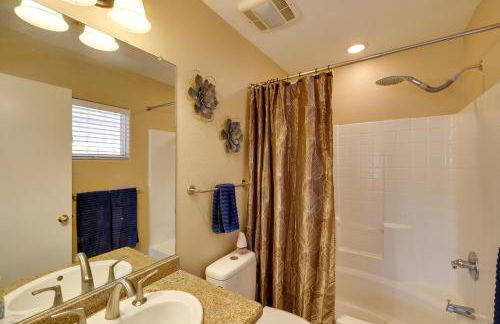 Golf and Hike Family Home with Patio in Glendale - Foto 18