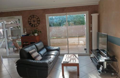 Belle Maison-St Exupéry- Groupama stadium-Viarhona-T3 - Foto 8