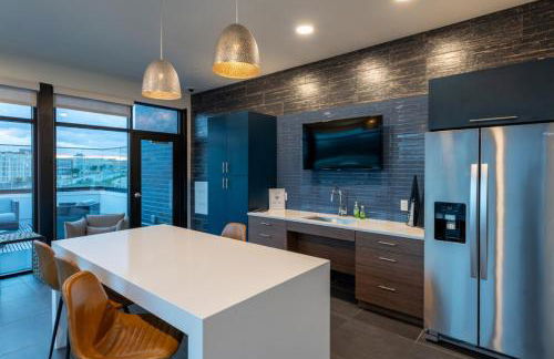 Modern Studio Apt with Rooftop, Gym, and Parking - Foto 20