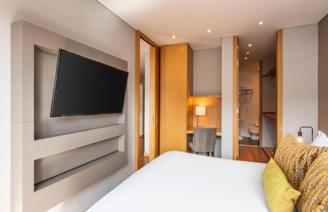 93 Luxury Suites & Residences - Photo 37