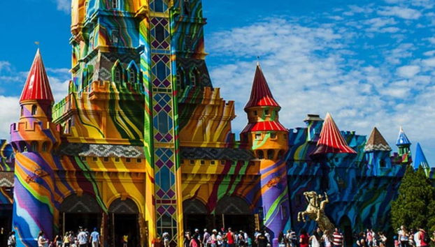 Le Château des Nations, tout en couleurs