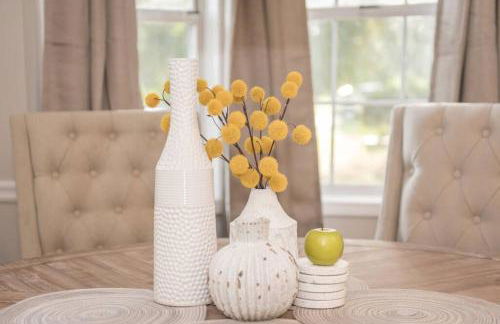 Stylish & Spacious Home Near ATL - Foto 41