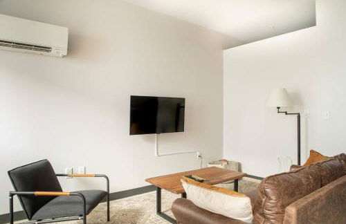 Deer District Studio Apt - One Block from Fiserv and Baird - Foto 4