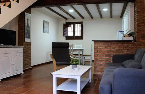 Masia de San Juan - castillo con piscina en plena Sierra Calderona - Photo 5