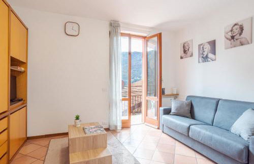 Maison Laghée-Bright Apt with balcony, Lake view! - Photo 14