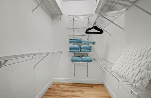 1st floor condo, resort amenities, stunning view - Foto 8