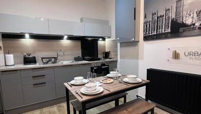 Perfect 1 Bed Apartment - Central with Parking, WiFi, TV, Desk - Foto 5