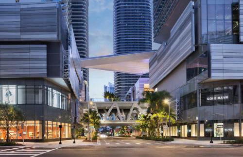 Contemporary Comfort Rooftop Views & Full Kitchen - Foto 56