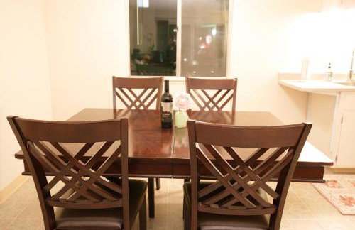 Peaceful Family Friendly 2BR 2BA Entire Apt Unit in Belmont Hill - Foto 26