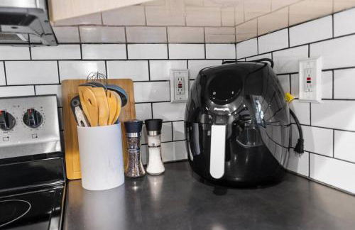 Tropical Oasis Located Near Lake With Pool and Hot Tub - Foto 5