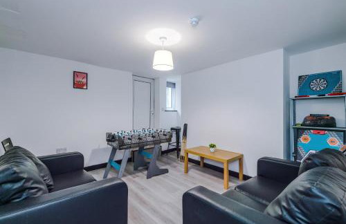 Spacious 5 bedroom house near Leeds City Centre sleeps 12 suits contractors with free parking - Foto 74