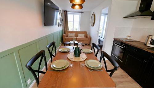 D-Day Suites - Photo 5