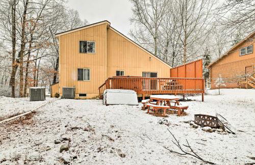 Hot Tub and Deck Pet-Friendly Poconos Getaway! - Foto 25