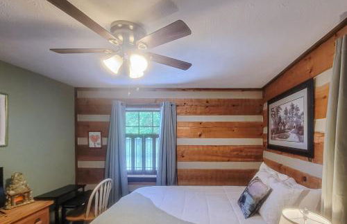 Scenic Lakefront Cabin Dock Water Activities Games - Foto 39