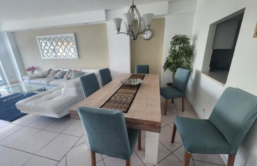 Entire Beach Front Condo w/ pool Amazing view 4pax - Photo 13