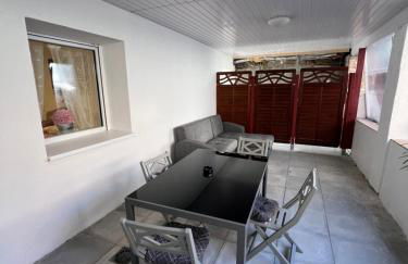 VipStay - Stilvoll und geräumige Apartments mit Terasse oder Balkon, Küche, kostenloses Parken, WLAN, Smart Tv - Foto 8