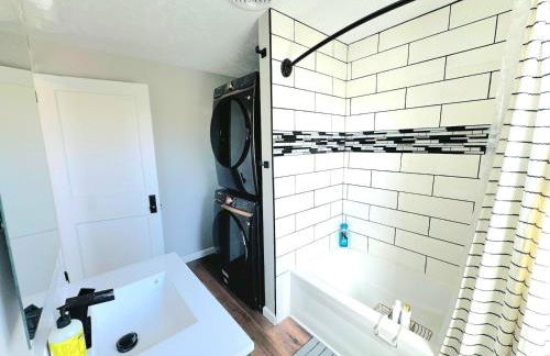 Cozy 4BD - Backyard Retreat - 3mins to Notre Dame - Foto 7