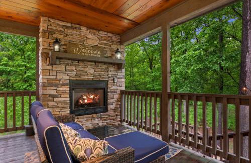 King Suite! Hot Tub, Arcade Games, L2 EV, Fire Pit, Kids Playset, Ping Pong, Dog Friendly - Foto 2