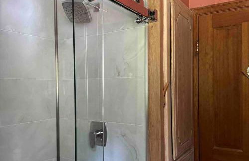 Waterfront Retreat with Fireplace, Hot Tub & Sauna - Foto 55