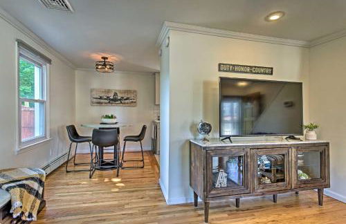 Updated Home with Patio Half Mile to West Point - Foto 6