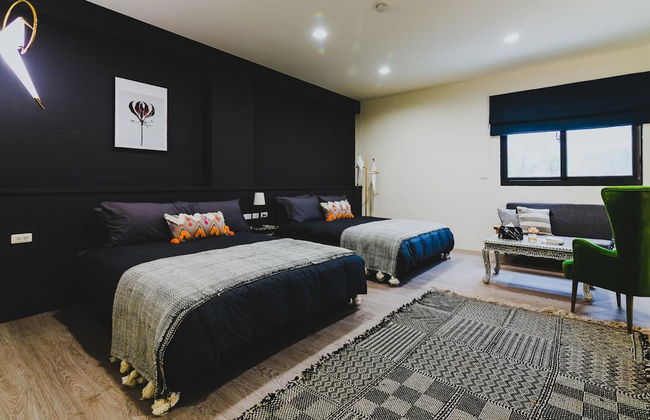 CHLOECHEN-Home - Photo 5