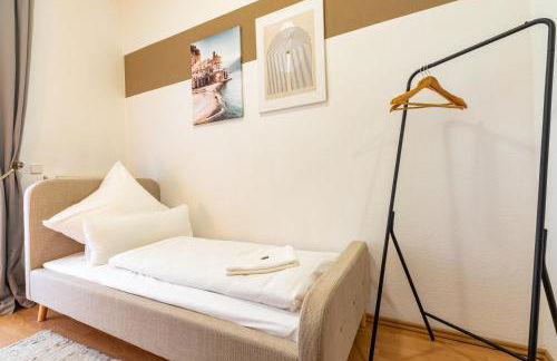 StadtNatur Apartment am Küchwald - 2 SZ mit Balkon, WASCHMASCHINE, Streaming-TV, Badewanne, Arbeitsplatz - Foto 8