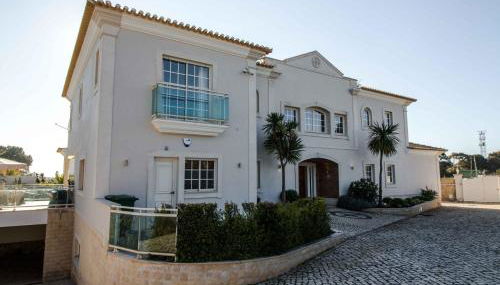 Luxury Villa with Private Pool, Gym & Leisure Room by Gale Beach LM25 - Foto 3