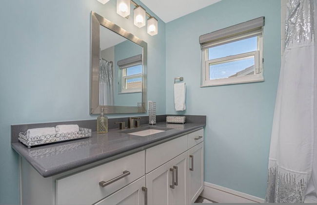 Tranquility - Waterfront Villa With Pool Dock - Photo 37