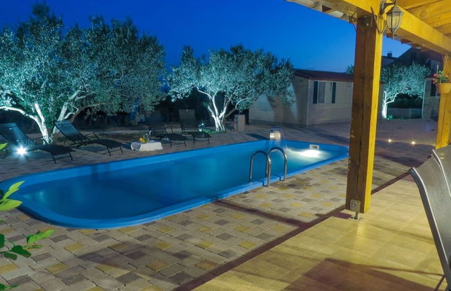 Alluring Holiday Home in Pakoštane With Swimming Pool - Foto 9