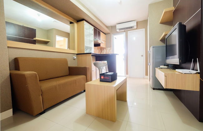 Homely 2 Bedroom at Bassura City Apartment By Travelio - Foto 1