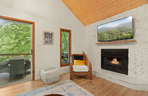 Cozy Mountain Chalet With Hot Tub Outdoor Movie Screen And Fire Place - Foto 21