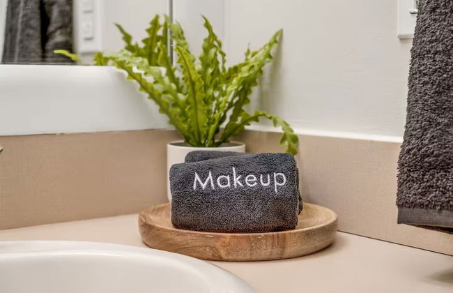 Chic Remodeled Retreat Near Emu: Easy Commute 2 Bedroom Apts - Foto 9