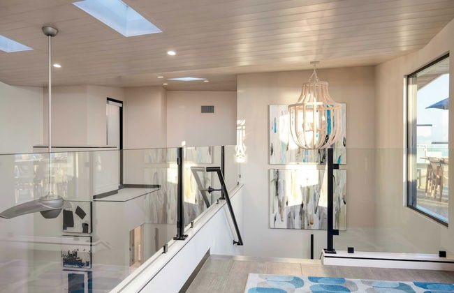 Matador by Avantstay Ocean Front Malibu Pad w/ Rooftop Patio - Photo 20