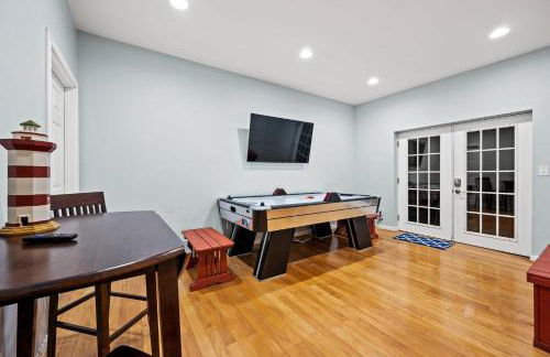 Lakefront, Private Covered Dock, Huge Balconies - Foto 20