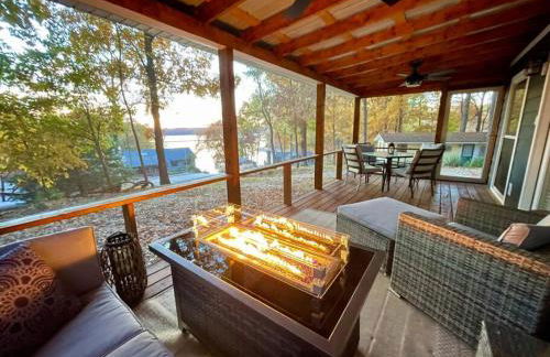 Dreamy Cottage Getaway with Sunset Lakeview - Foto 5