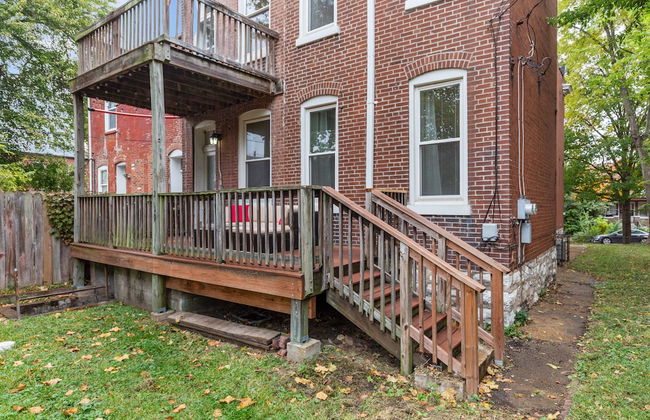 Lovely Historic Home in St Louis - JZ Vacation Rentals - Photo 22