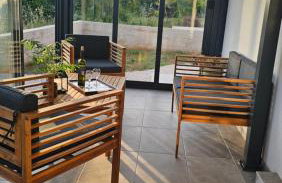 Robinson House Mimo - Photo 16