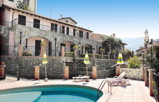 Apartment in Castellaro With Garden - Photo 12