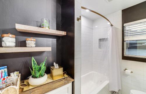 Tulsa Retreat with Backyard Oasis and Putting Green! - Foto 13