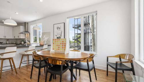 Nashville Townhouse with Rooftop & Modern Comfort - Foto 4