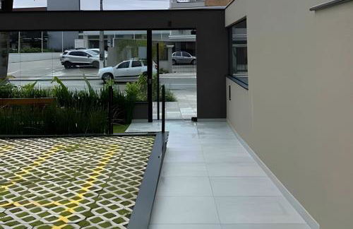 Loft Moderno, 500m Praia, Piscina, Sauna, WiFi 1GB - Foto 18