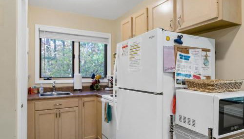 Dog-Friendly Cozy Home with Hot Tub and Lake Access - Foto 5