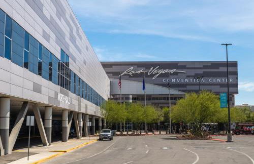 Lux life! Central location for business or play! - Foto 18