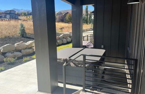 NEW Luxury Home super comfy By Snowbasin & Pow Mow - Foto 51