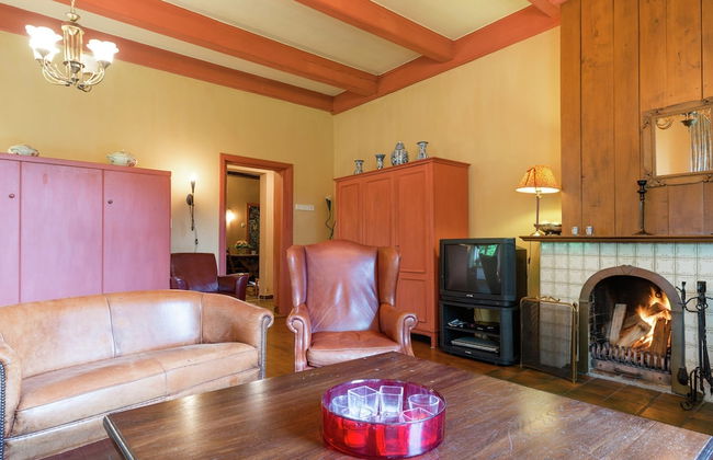 Secluded Farmhouse in Balkbrug with Hot Tub - Foto 11