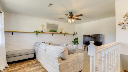 Family-Friendly Lincoln Home with Sandbox and Grill! - Foto 4