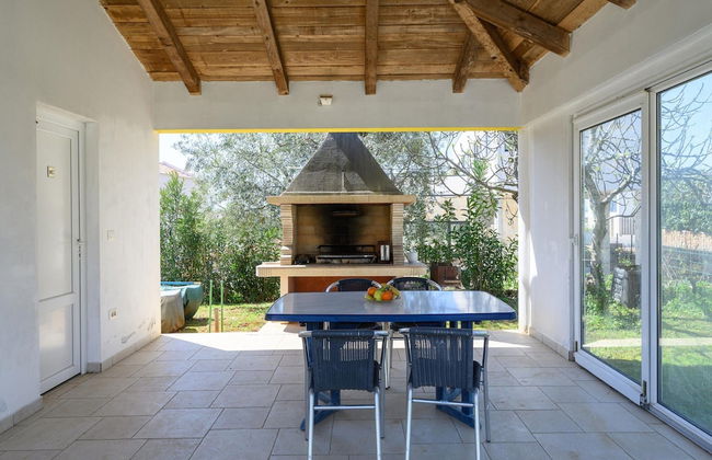 Bright Apartment With Communal Pool - Foto 9