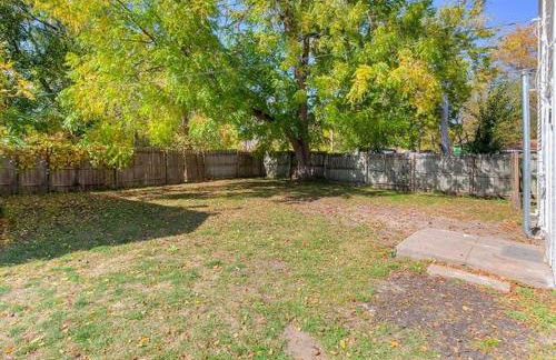 Spacious 9BR Home Ideal for Groups Near Downtown - Foto 19